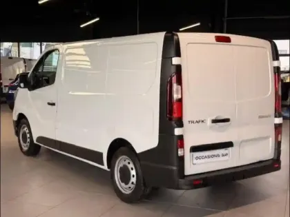 Photo 6 Renault Trafic Gén. III (F82) Ph3 Confort 4