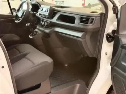 Photo 9 Renault Trafic Gén. III (F82) Ph3 Confort 4