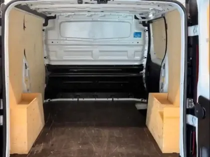 Photo 12 Renault Trafic Gén. III (F82) Ph3 Confort 4