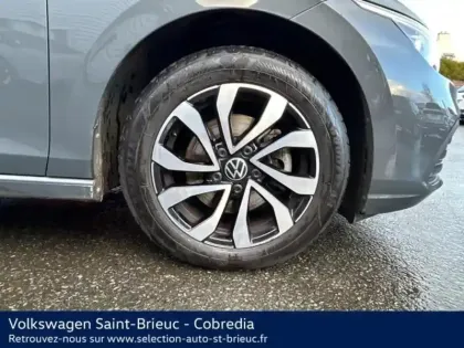 Photo 14 Volkswagen Golf  1.0 eTSI OPF 110ch Active DSG7