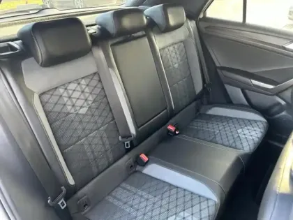 Photo 9 Volkswagen T-roc  1.5 TSI EVO 150ch R-Line DSG7