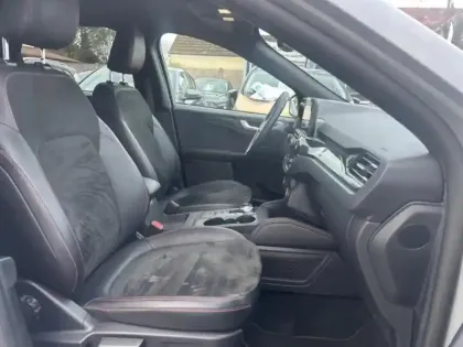 Photo 10 Ford Kuga  2.5 Duratec 190ch FHEV E85 Graphite Tech Edition BVA