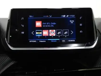 Photo 14 Peugeot 208  1.2 PureTech 100ch S&S Style 118g