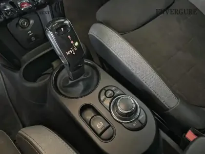 Photo 14 Mini Mini  JCW 231ch Edition Premium Plus BVA8