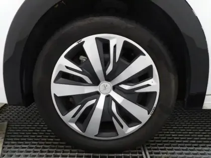 Photo 9 Peugeot 208  e- 136ch Active