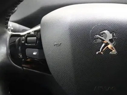 Photo 12 Peugeot 308  1.2 PureTech 110ch S&S STYLE