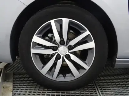 Photo 9 Peugeot 308  1.2 PureTech 110ch S&S STYLE