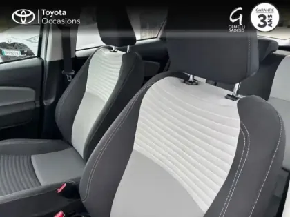 Photo 10 Toyota Yaris  70 VVT-i Ultimate 5p