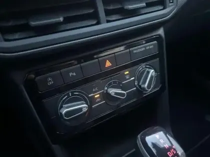 Photo 14 Volkswagen T-cross  1.0 TSI 115ch Lounge DSG7