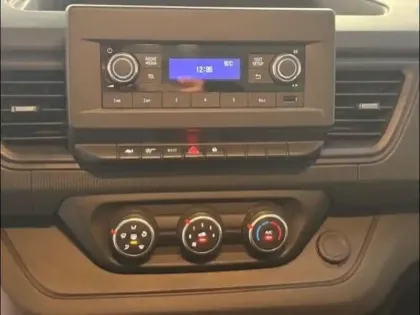 Photo 13 Renault Trafic  Fg L1H1 3T 2.0 Blue dCi 130ch Confort (18749?ht)