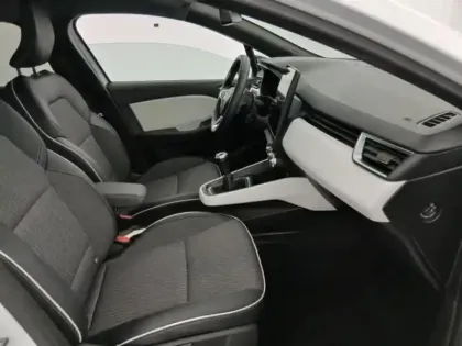 Photo 13 Renault Clio  1.0 TCe 90ch Techno