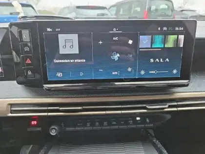 Photo 13 Lancia Ypsilon  1.2 Ibrida 100ch LX eDCT6