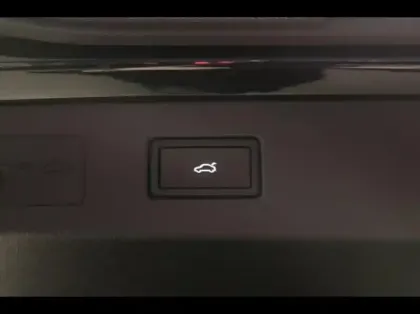 Photo 9 Volkswagen T-roc  1.5 eTSI 150ch R-Line DSG7