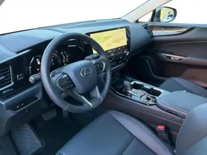 Photo 14 Lexus Nx  450h+ Luxe 4WD