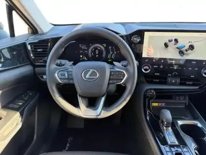 Photo 11 Lexus Nx  450h+ Luxe 4WD