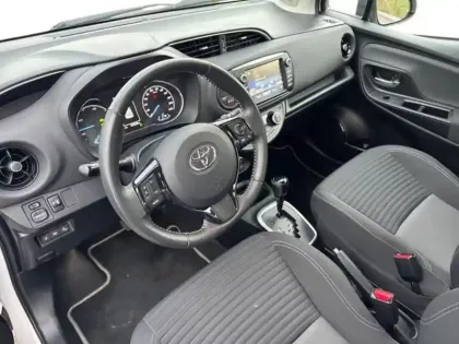 Photo 14 Toyota Yaris  100h Dynamic 5p MY19