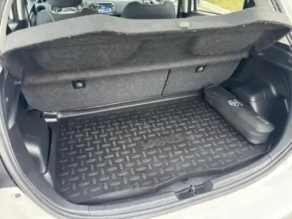 Photo 12 Toyota Yaris  100h Dynamic 5p MY19