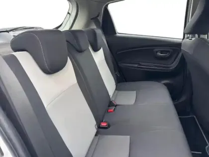 Photo 9 Toyota Yaris  100h Dynamic 5p MY19