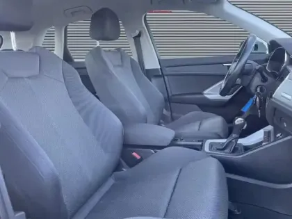 Photo 14 Audi Q3  35 TFSI 150ch Limited S tronic 7