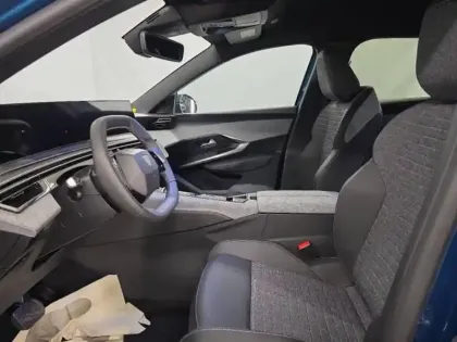 Photo 7 Peugeot 3008  1.2 Hybrid 145ch Allure e-DCS6