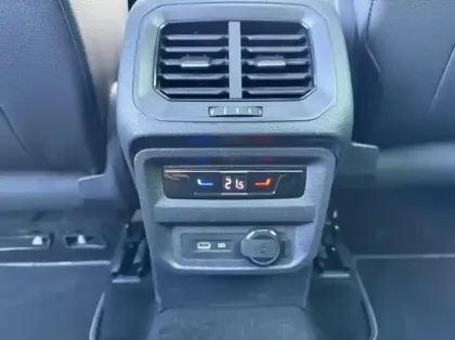 Photo 7 Volkswagen Tiguan  1.5 TSI 150ch R-Line DSG7