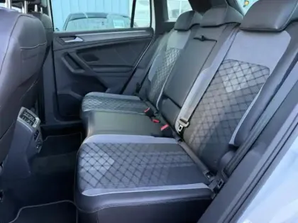 Photo 8 Volkswagen Tiguan  1.5 TSI 150ch R-Line DSG7