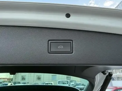 Photo 10 Volkswagen Tiguan  1.5 TSI 150ch R-Line DSG7