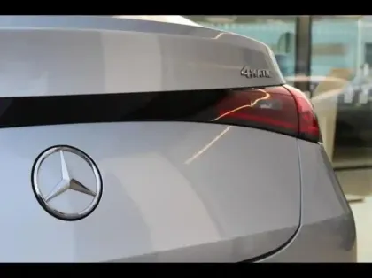 Photo 10 Mercedes GLC  Coupé 300 d e Hybrid 197+136ch AMG Line 4Matic 9G-Tronic