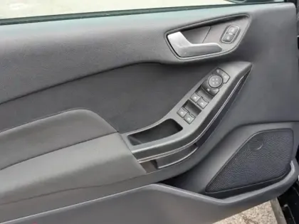 Photo 9 Ford Fiesta  1.0 EcoBoost Hybrid 125ch ST-Line 5p