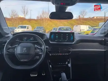 Photo 14 Peugeot 208  e- 136ch Roadtrip
