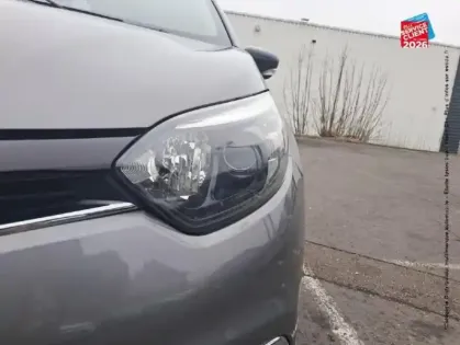 Photo 12 Renault Captur  0.9 TCe 90ch Stop&Start energy Cool Grey Euro6 114g 2016