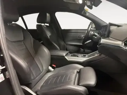 Photo 12 BMW Serie 3 Série 3 330dA xDrive 286ch M Sport