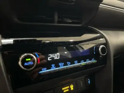 Photo 10 Toyota Yaris  Cross 116h Design MY22