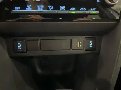 Photo 13 Toyota Yaris  Cross 116h Design MY22