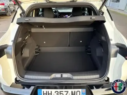 Photo 12 Alfa Romeo Junior  1.2 Ibrida 145ch Premium e-DCT6