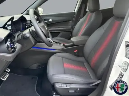 Photo 9 Alfa Romeo Junior  1.2 Ibrida 145ch Premium e-DCT6