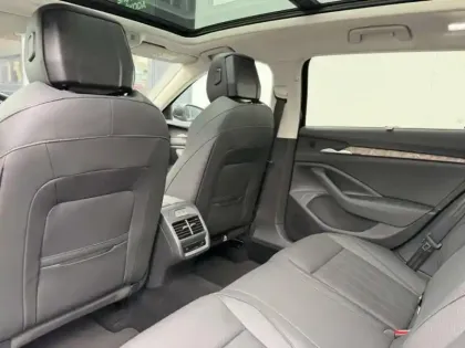 Photo 9 Skoda Superb  Combi 2.0 TDI SCR 193ch Laurin & Klement 4x4 DSG7