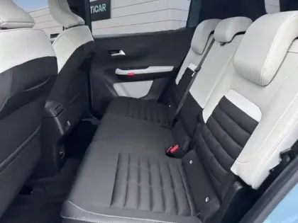 Photo 10 Citroën C3 Aircross  1.2 Hybride 145ch MAX 7 places