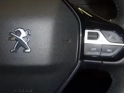 Photo 12 Peugeot 208  1.2 PureTech 100ch S&S Style 118g