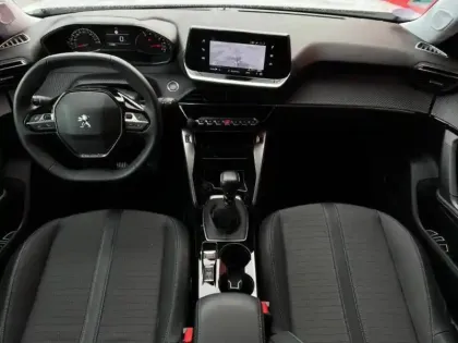Photo 7 Peugeot 2008  1.2 PureTech 100ch S&S Allure 5cv