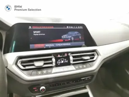 Photo 14 BMW Serie 3 Série 3 316dA MH 122ch Business Design