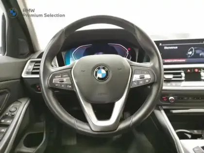 Photo 8 BMW Serie 3 Série 3 316dA MH 122ch Business Design