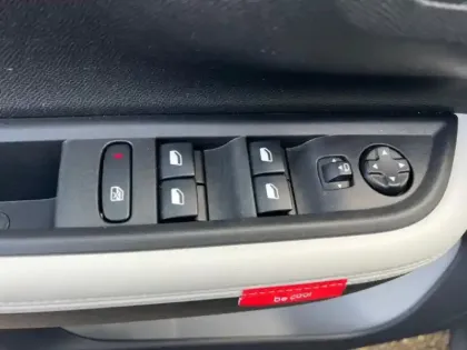 Photo 11 Citroën C3  1.2 Turbo 100ch MAX