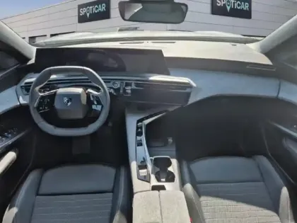 Photo 8 Peugeot 3008  1.2 Hybrid 136ch Allure e-DCS6