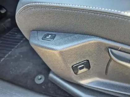 Photo 12 Peugeot 3008  1.2 Hybrid 136ch Allure e-DCS6