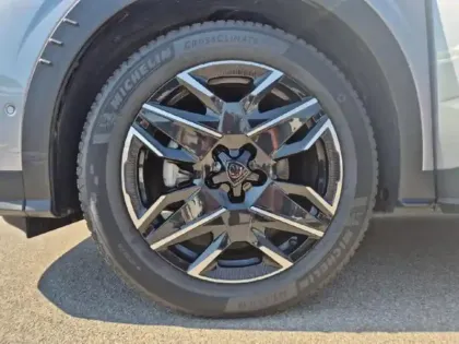 Photo 7 Peugeot 3008  1.2 Hybrid 136ch Allure e-DCS6