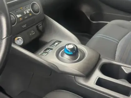 Photo 13 Nissan Leaf  150ch 40kWh Acenta 22