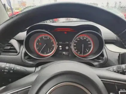 Photo 12 Suzuki Swift  1.2 Dualjet Hybrid 83ch Avantage