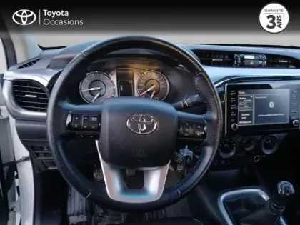 Photo 12 Toyota Hilux  2.8 D-4D X-Tra Cabine Légende 4WD RC21