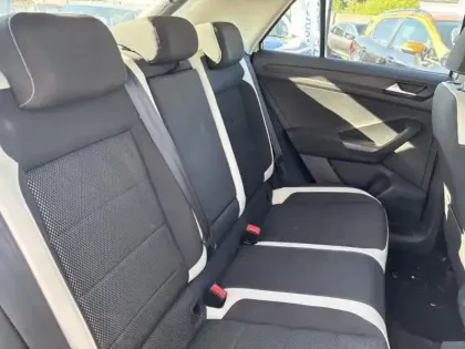 Photo 11 Volkswagen T-roc  1.5 TSI EVO 150ch Carat DSG7 S&S